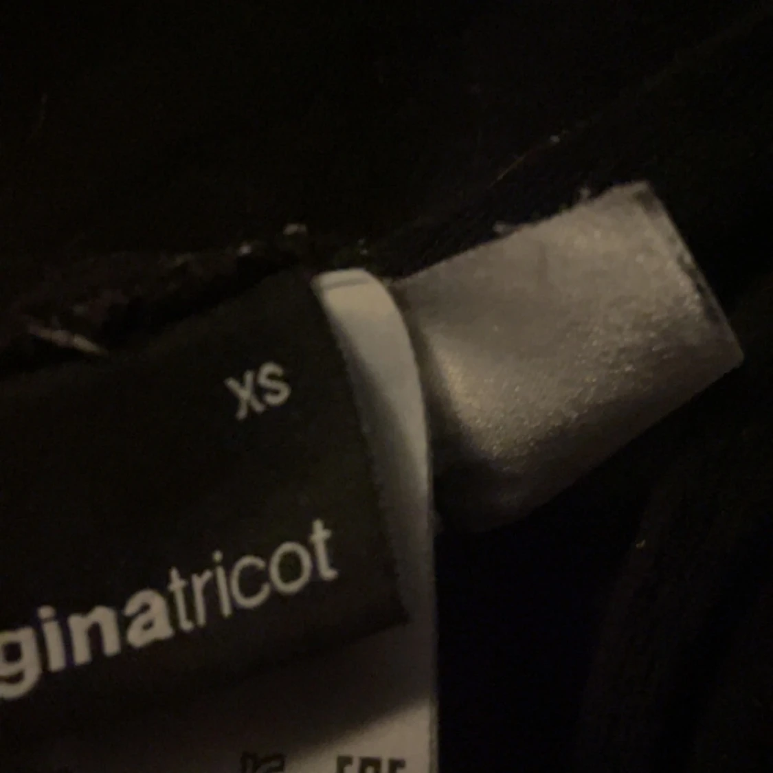 Svarta byxor från Gina Tricot - 90