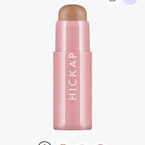 Krämig bronzerstick från Hickap - Bronzerstick från hickap. Helt oöppnad. Färgen är golden truffel💞