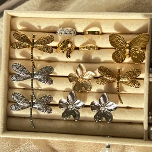 Ringar - Säljer helt nya ringar i rostfritt stål & justerbara. Rea just nu så Stora 100 kr st, små 70kr styck!! Finns både guld o silver! Skynda och köpppp❤️