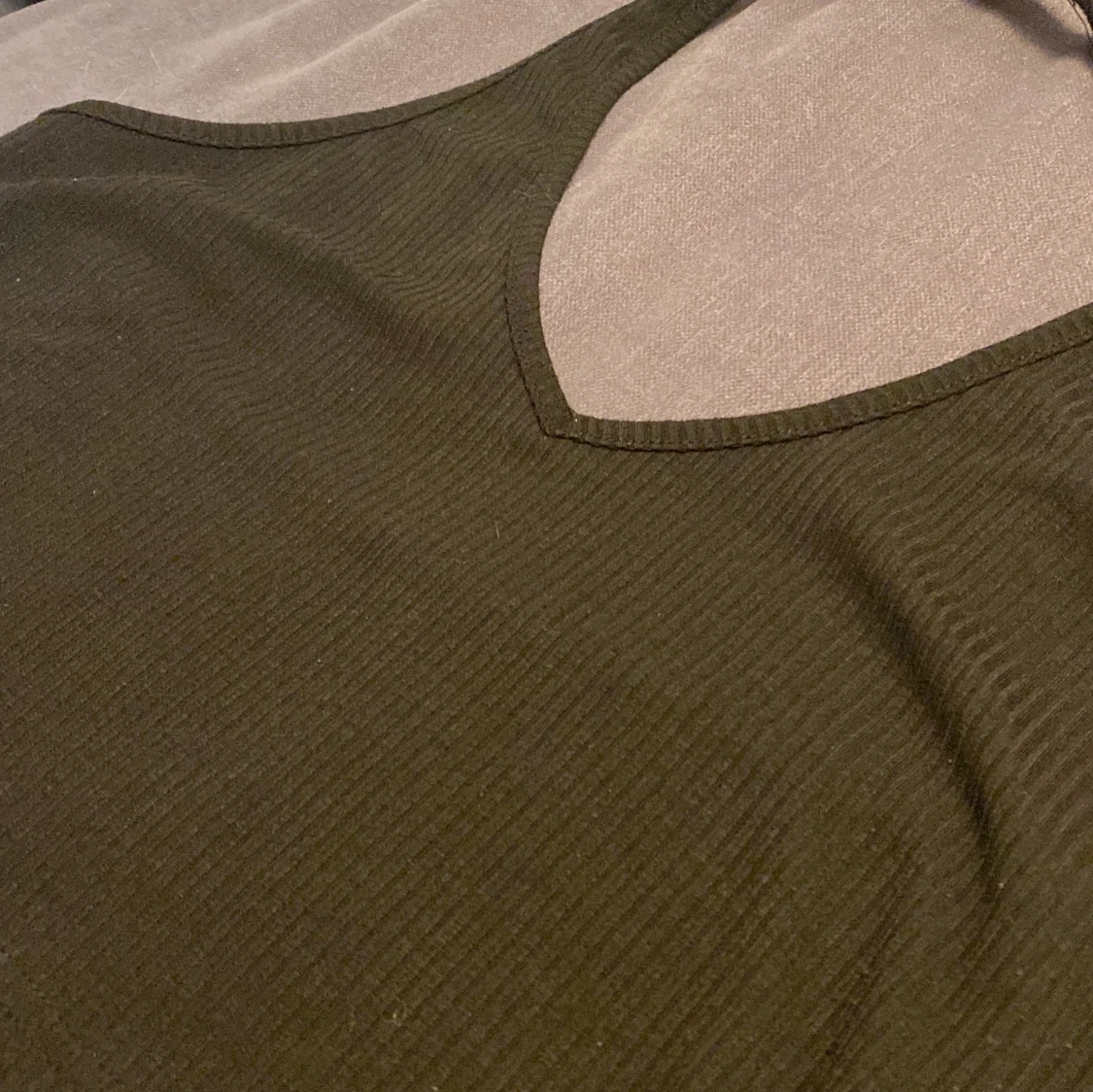 Svart ribbad linnetopp från Shein - 1