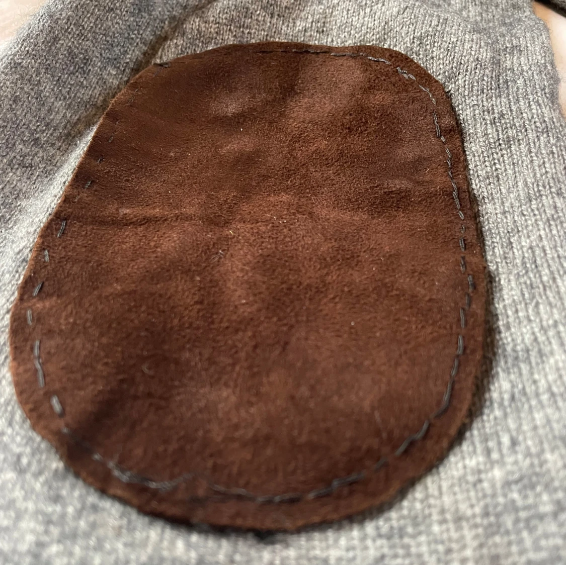 Grå kashmirtröja från Soft Goat - 4