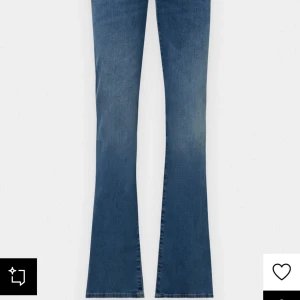 LTB jeans Valaire - Snygga lågmidjade bootcut jeans från Ltb, i modellen Valaire. Nypris 700
