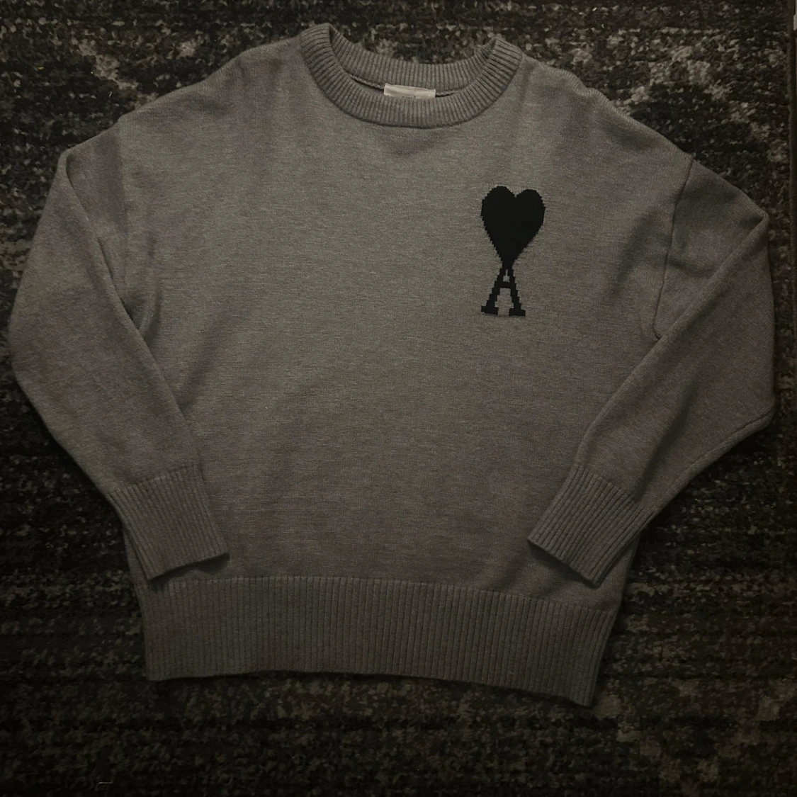 Grå tröja från Ami