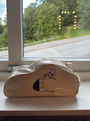 Bilar necessär - en gullig bilar necessär❣️
