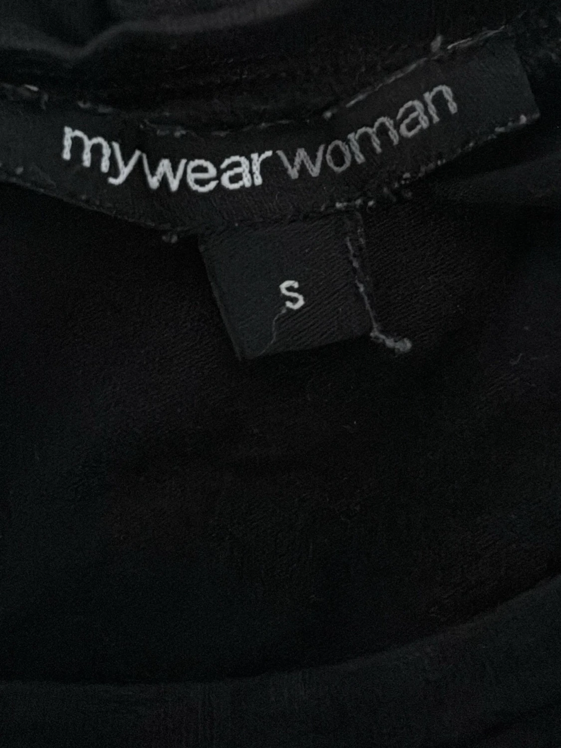 Svart t-shirt med ansiktsmotiv - 1