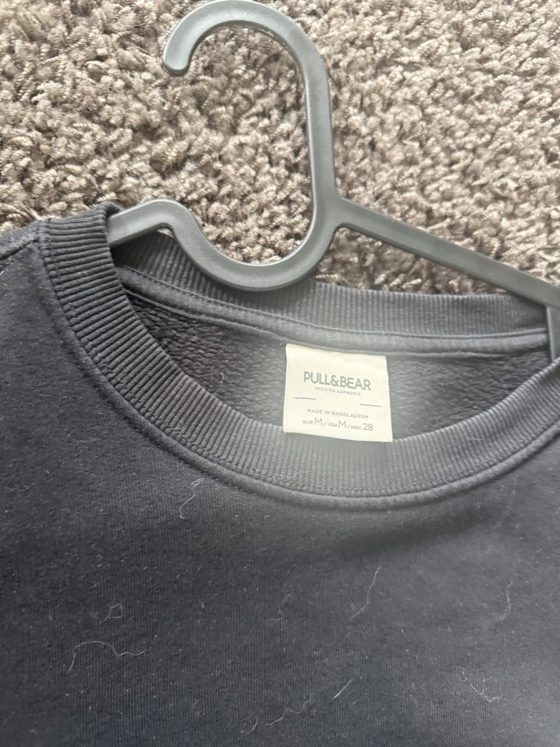 Svart sweatshirt från Pull&Bear - 1