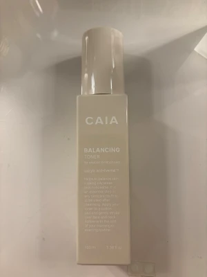 Caia toner - Använd några få gånger. Lite taget hur flaskan bara. 