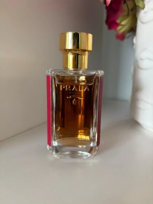 Prada: La Femme Intense - 35ml från början 