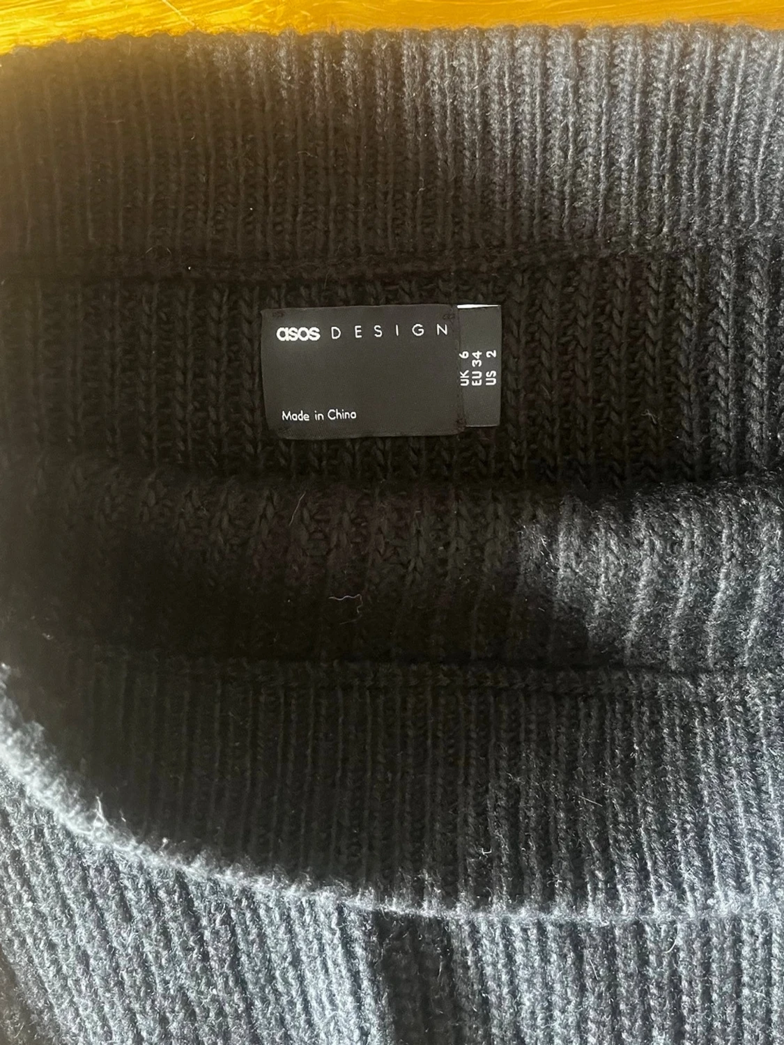 Svart stickad långkjol från Asos - 1