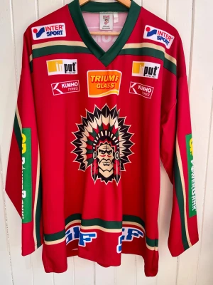 Frölunda Indians - Vintage - Hockeytröja  - Säljer en retro Frölunda Indians matchtröja i storlek 7 (borde vara runt XL). Tröjan är i toppskick utan några defekter. Inget namn eller nummer på ryggen.  Kan även hämtas i Majorna i Göteborg. Djur- och rökfritt hem.