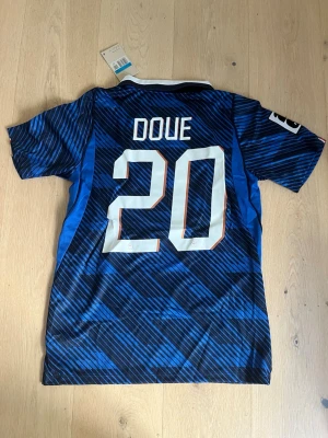 Doue Jersey - France brand new Doue Jersey. Size M