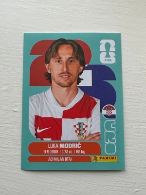 Luka Modric FIFA Panini sticker - Säljer en Luka Modric sticker från detta VM 2026, vilket är väldigt rare eftersom han är en grym spelare och spelat sitt sista VM🤍🇭🇷⚽️(Pris går att diskutera)