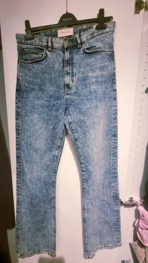 Jeanerica, PM007 Vintage 97, 29/32  - Jeanerica för modell PM007 Vintage 97 i storlek 29/32, kan finnas en nött och märket I bak på byxbenen då det är en bootcutmodell och något oversize
