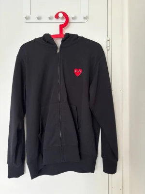 Comme des Garçons kofta aldrig använd - Comme des Garçons kofta svart aldrig använd