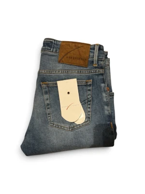Handpicked jeans. - Snygga jeans från handpicked. Storlek - waist 30. Skick -  sprillans nya  Nypris ~ 2500kr Självklart äkta. Postas inom 24 timmar.