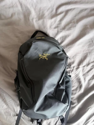 Arc'teryx Mantis 26L - Arc'teryx Mantis 26L i ny skick använts 2 gånger köpt från arcteryx hemsida har även kvar kvitto