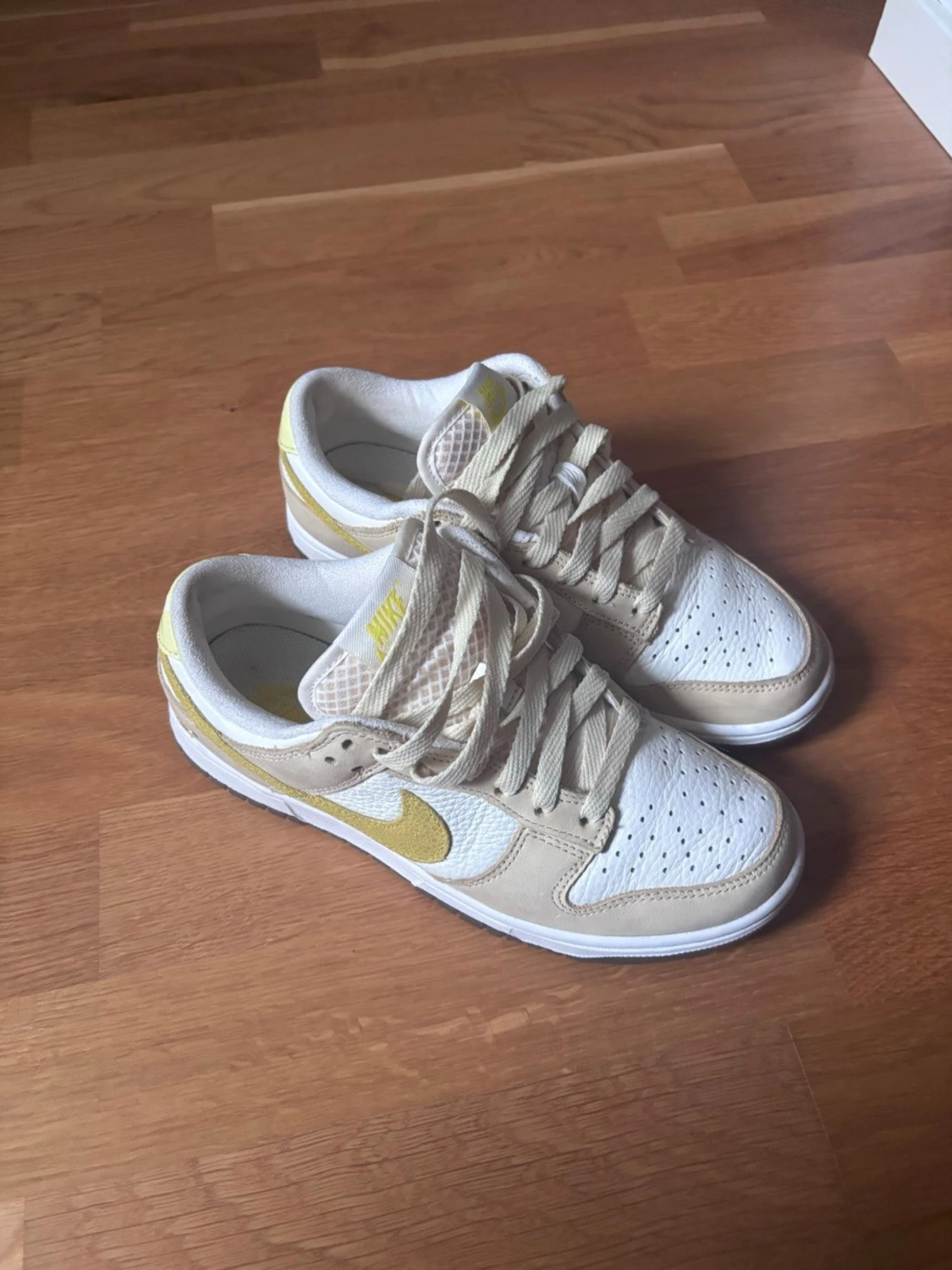 Nike Dunk Low Lemon Drop - 2