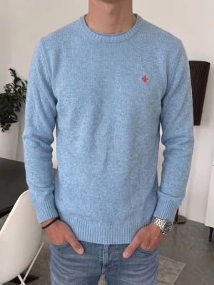 Stickad tröja från morris  - Fint skick! Strl M men passar S Hör av dig vid frågor! 