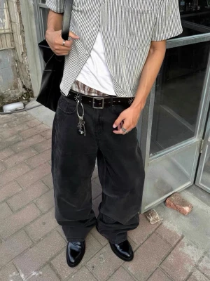 Black Baggy Wide 14oz Byxor - aldrig använd 84 cm - waist, 108 cm - längd, 29 cm - hem width