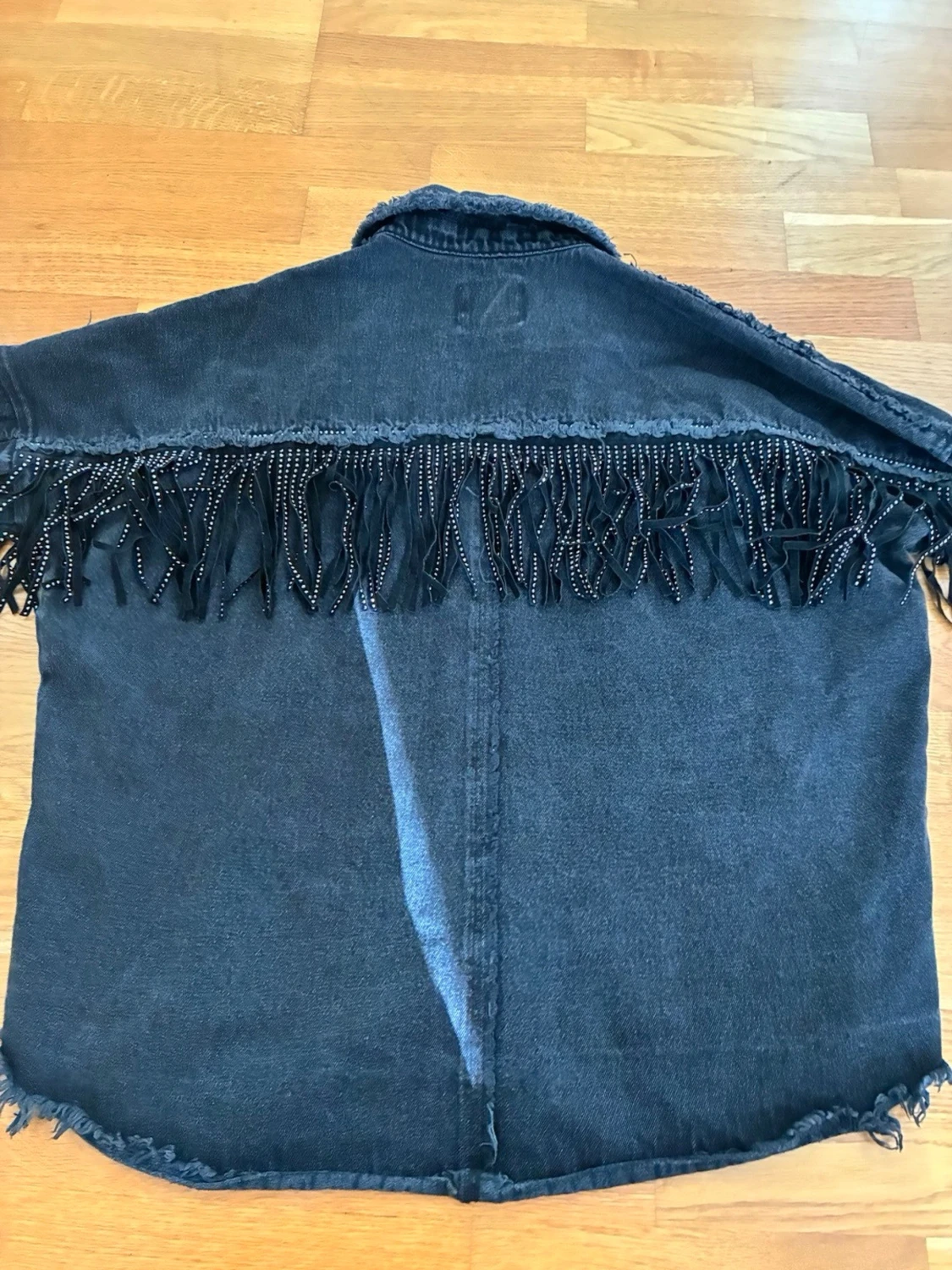 Svart jeansjacka med fransar från Zara - 2