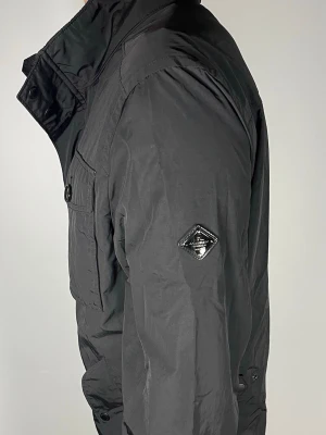J.Lindeberg field jacket - 👕 Plagg: field jacket                                                                 📏 Storlek: XL                                                                🏷️ Märke/Modell: J.Lindeberg                                           ✨ Skick: Fint skick                                                      💬 Vid frågor är det bara att skriva!                                                                                          🛍️ Gramenti