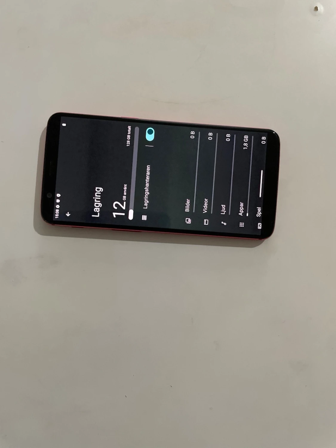 OnePlus 5T A5010 med 128 GB  android version 15 - 4