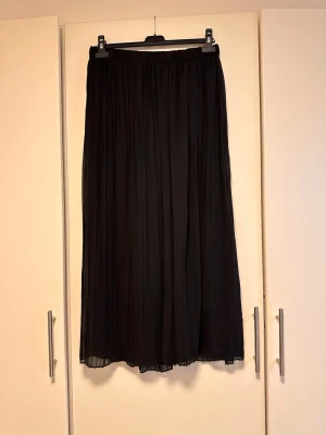 Wide Leg Black Culotte byxor  - Jätte sköna