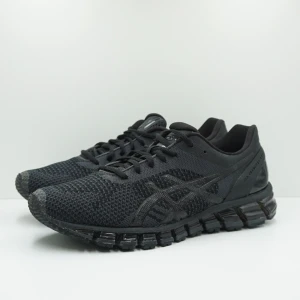 Asics GEL Quantum 360 I - Asics sneakers i mycket gott skick. EU 42.5. Kommer vara med på vår Plick Live den 30e Augusti kl 19.00