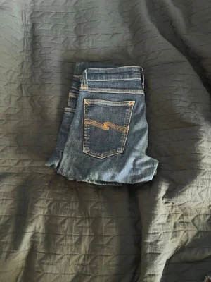 Nudie jeans - Säljer nudie jeans i bra skick. Storlek W 28, L 32. Skriv vid intresse eller funderingar.