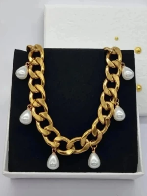 Handgjort halsband med pärlor  - Material-18K guldpläterat rostfritt stål 304. Kedjetjocklek-11mm. Högkvalitativt #18
