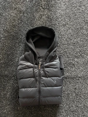 Jacka från Polo Ralph Lauren - Snygg svart från Polo Ralph Lauren jacka