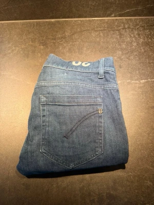 Dondup jeans  - Tjabba! Säljer nu dessa dondup jeans i storlek w30! Dom är i ett bra skick 8/10, inga defekter! Om ni har några tanker eller funderingar är det bara att höra av sig!😄