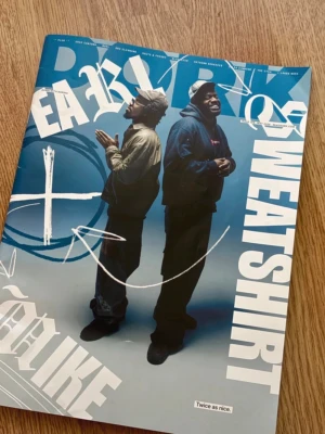 DORK tidning maj 2026 - Earl Sweatshirt + Mike på omslaget. Innehåller: Eric Cantona Ruel Dry Cleaning Haute & Freddy Slayyyter Getdown Services Julia Cumming The Itch + mer Tidningen är lite bucklig från posten