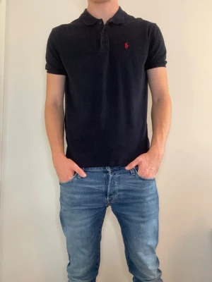 RALPH LAUREN PIKE  - RALPH LAUREN PIKE | PRIS 219 kr | STRL M | Skriv vid den minsta lilla fundering | 🚚 fraktas samma dag!
