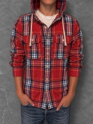 Sällsynt Hollister hoodie  - Sällsynt Hollister hoodie- storlek: L sitter som M - gott skick - vid frågor hör av er! Först till kvarn 