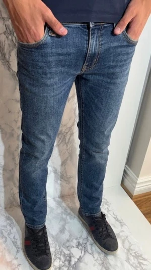Nudie jeans - Dessa tvärfeta nudie jeansen 28/32| Modell: 183/ för små!! | Nypris 2000+ mitt pris 499kr! Skriv vid info/bilder