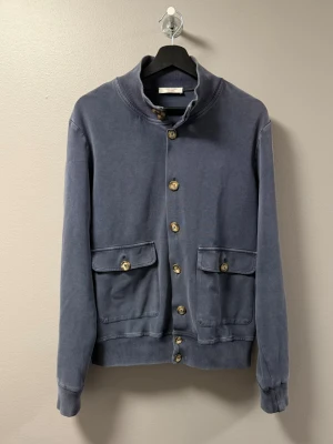 Gran Sasso Cardigan  - ‼️VI TAR EJ BYTEN‼️ Gran Sasso Cardigan | Skick: 8/10  | Storlek L fits M | Fraktar imom 24 timmar efter affär 📦| Hör av dig vid minsta fråga eller fundering 💭 