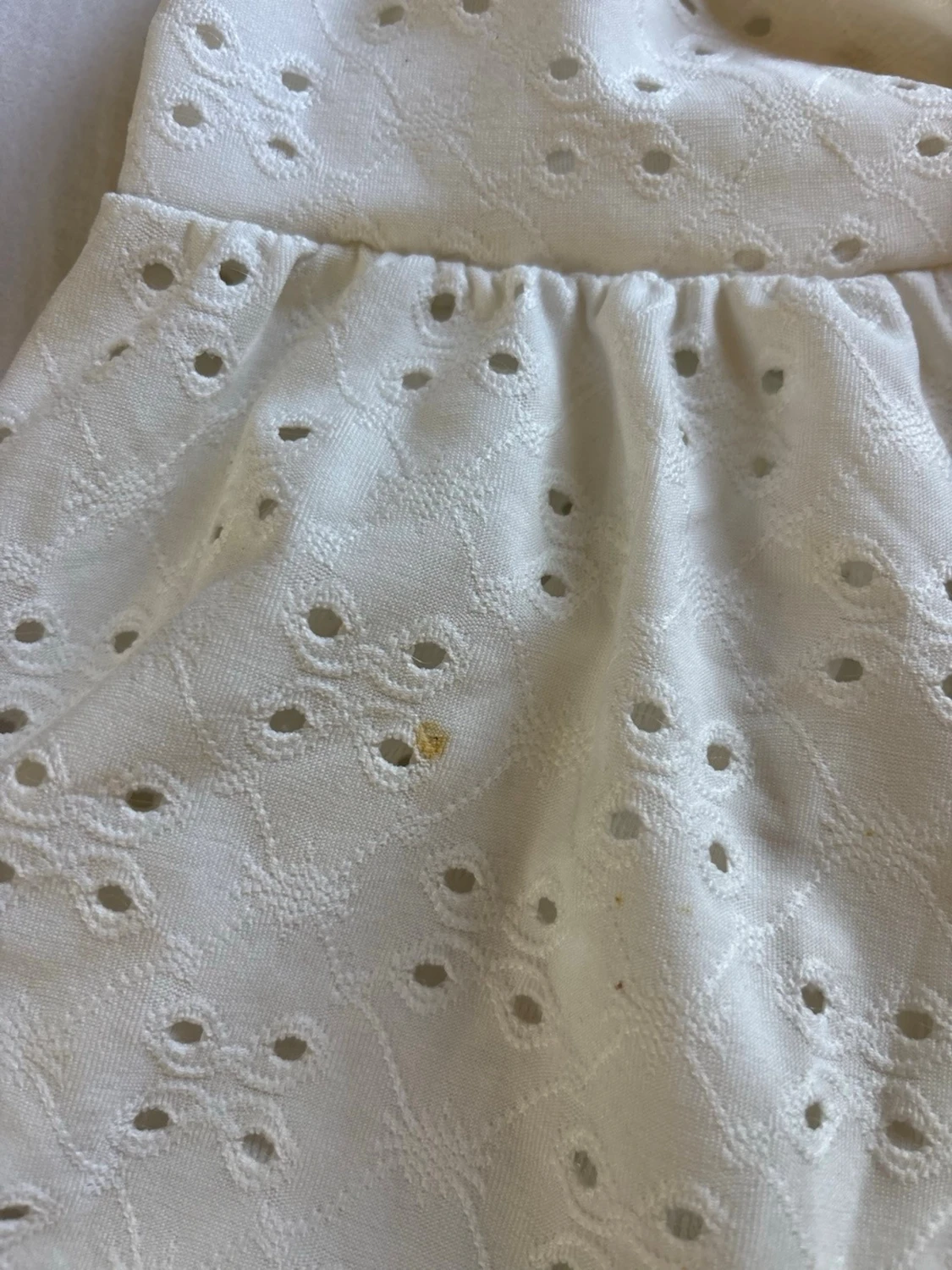 Vit broderad axelbandslös topp - 2