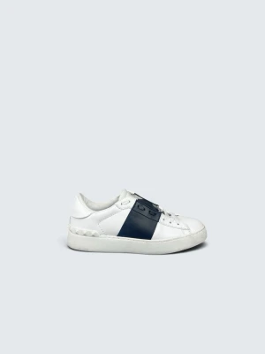 Valentino Open Skor - Condition: 9/10.  What's included: Only the sneakers.  Insole length: 24 cm.