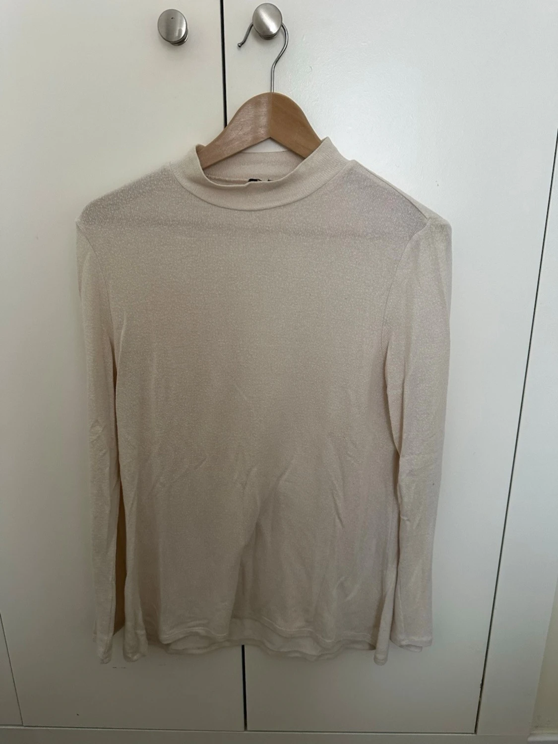 Beige polotopp från Cortefiel