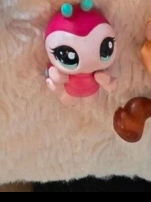 Littlest pet shop - Littlest pet shop Authentic nyckelpiga #1813. Skriv till mig privat för fler bilder. Skick som på bilden. Kolla gärna in min profil för bundle😊💕
