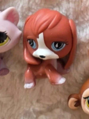 Littlest pet shop - Littlest pet shop Authentic hund #567. Skriv till mig privat för fler bilder. Skick som på bilden. Kolla gärna in min profil för bundle😊💕