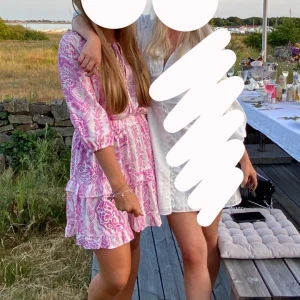 Zara klänning - Superfin zara klänning som är slutsåld. Använd fåtal gånger och inga defekter💕