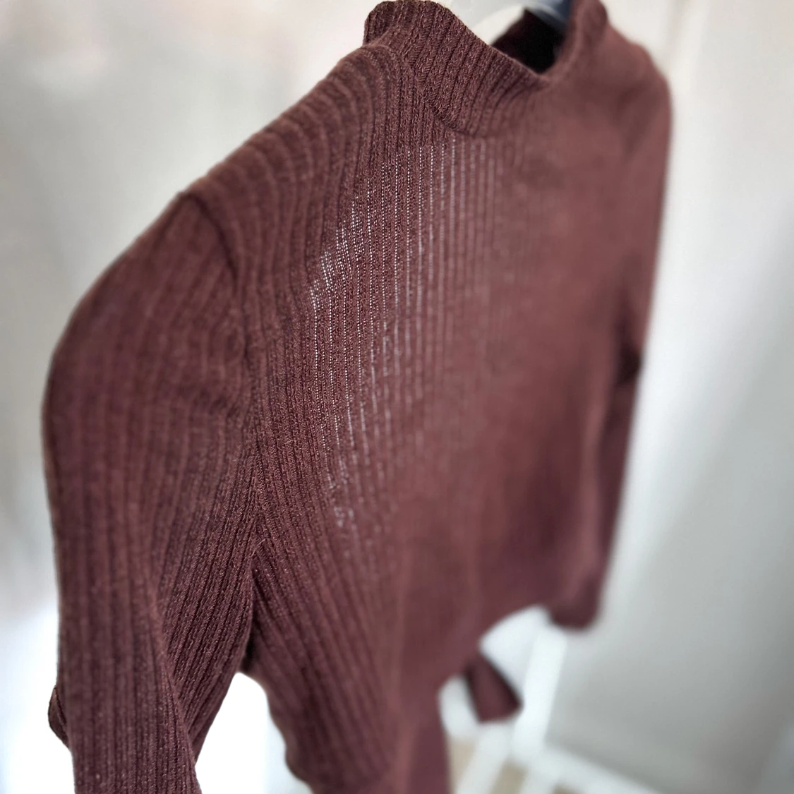 Brun crop top med öppen rygg - 91