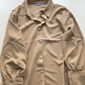 Blus  - Det är från Zara