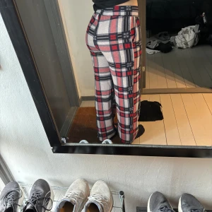 Mjukis byxor - Säljer mina mjukisbyxor. I nyskick super sköna. Nypris 399kr
