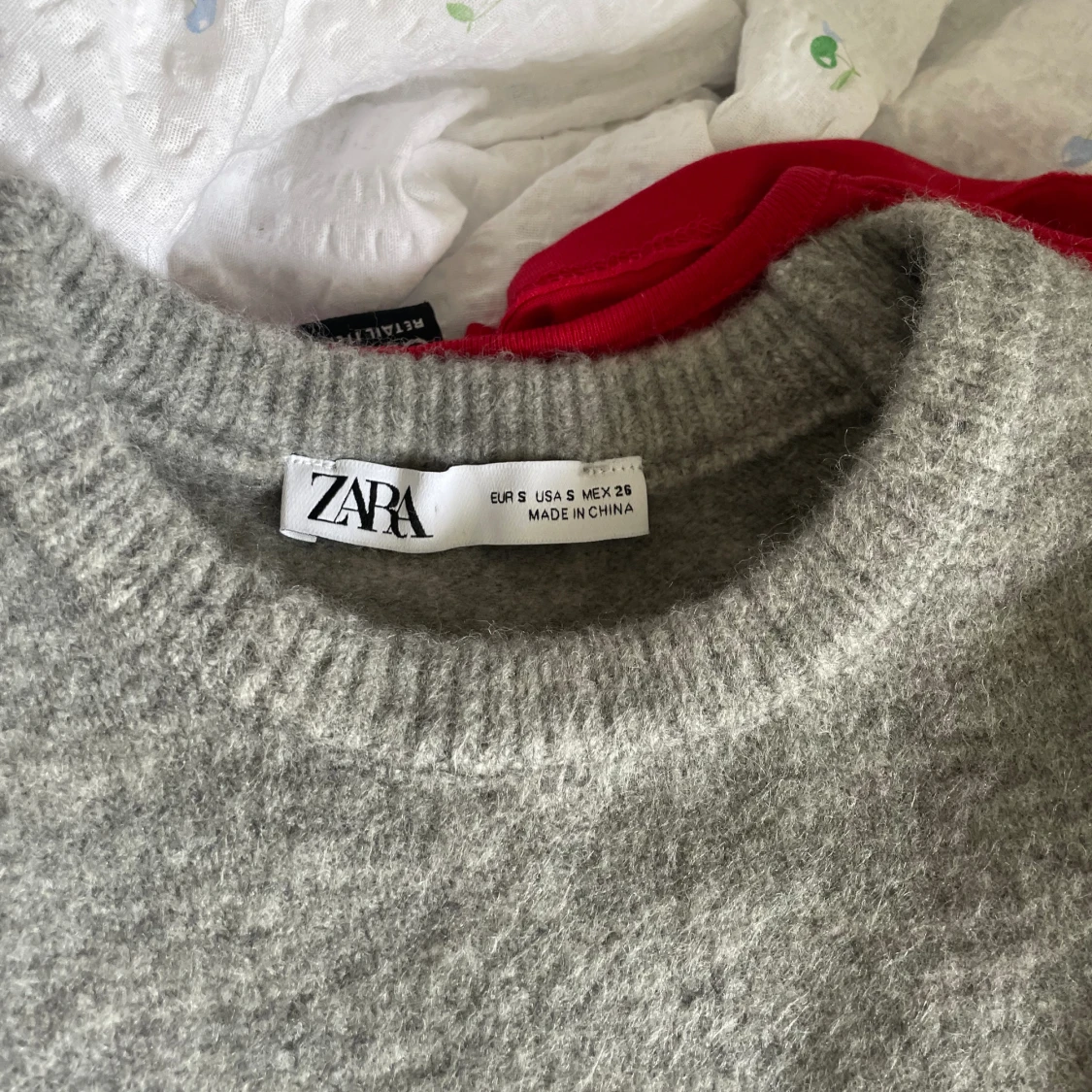 Stickad T-shirt Zara - 90