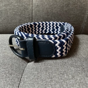 Flätat bälte  - Flätat bälte blåvitt 105cm