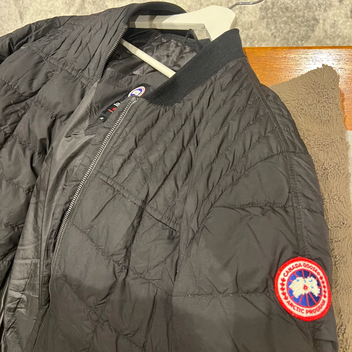 Canada Goose  - 90