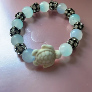 🖤📿🌟 - 💙gjord på stretchigt band så passar dom flesta 